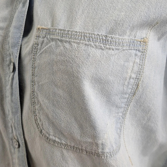 Madewell Blue Light Wash Coastal Grunge Chambray Denim Button Down Shirt Size XS - Picture 6 of 9